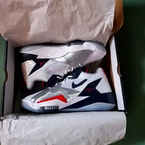 Jordan Zoom '92 white man shoes size 9